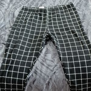 Four pairs of kapris/shorts.